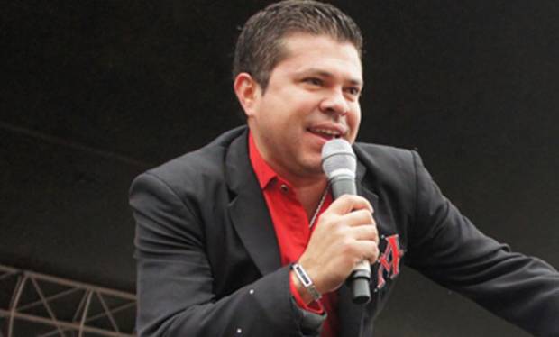 Jorge Medina, vocalista de La Arrolladora, se va de México por amenazas de muerte