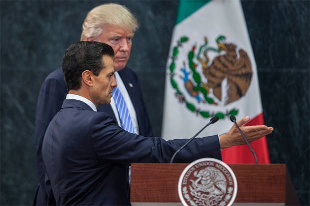 Peña Nieto felicita a Trump y le ofrece “diálogo respetuoso”