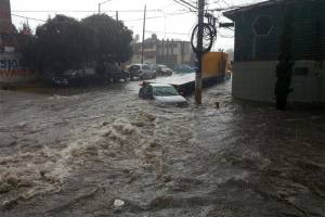 VIDEOS/FOTOS: Lluvia y granizo inundan varios puntos de Puebla