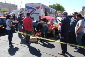 FOTOS: Carambola de ocho vehículos deja 10 lesionados en puente de la CAPU
