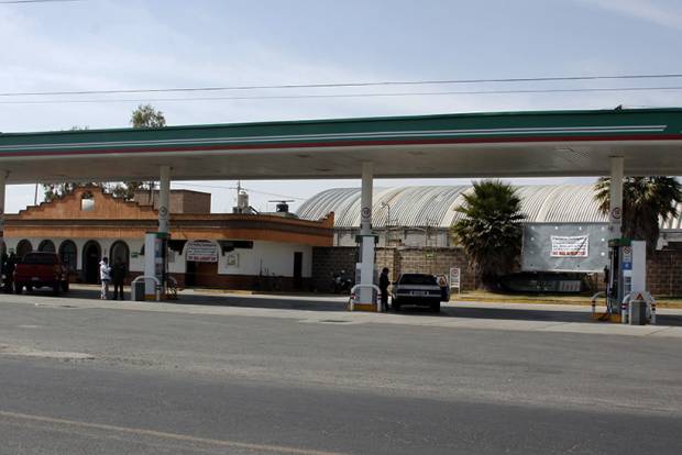 Huachicol obliga el cierre de gasolineras en cuatro municipios de Puebla