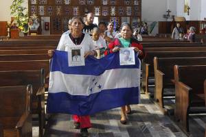 Caravana de madres centroamericanas salen del DF rumbo a Puebla