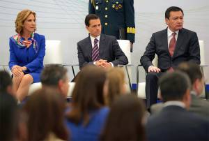 Peña Nieto admite avances “insuficientes” en seguridad