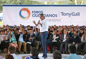 Tony Gali realiza foro ciudadano en Xicotepec de Juárez