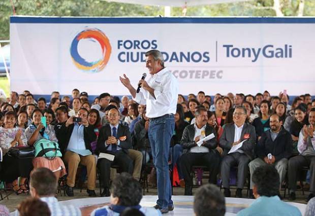 Tony Gali realiza foro ciudadano en Xicotepec de Juárez