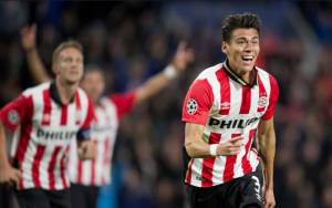 Héctor Moreno dio triunfo al PSV 1-0 AZ Alkmaar