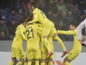 VIDEO: Golazo de Jona Dos Santos en empate Villarreal 3-3 Viktoria Plzen