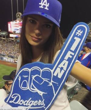 FOTOS: Emily Ratajkowski, de las pasarelas a fanática de los Dodgers