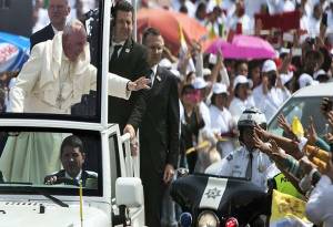 Papa Francisco pide un “México donde no haya que emigrar para soñar”