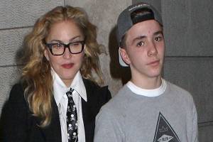 Madonna, desesperada por recuperar a su hijo Rocco