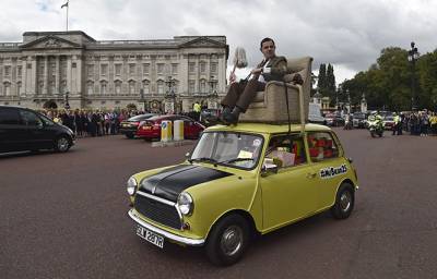 Mr. Bean celebró sus 25 años con desfile en Londres