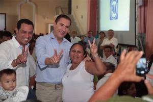 Moreno Valle se reúne con panistas de Yucatán