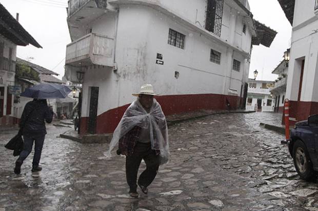Por lluvia, SEP suspende clases en Teziutlán, Xiutetelco y Chignautla