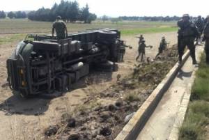 Huachicoleros emboscaron camión militar en Palmar de Bravo