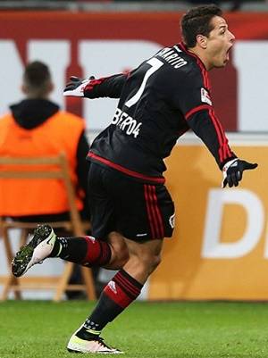 VIDEO: Chicharito, ganador del mejor gol latino en la historia de la Bundesliga