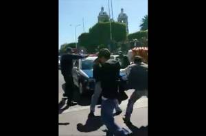 VIDEO: Policías de Teziutlán enfrentan con gas pimienta a comerciantes