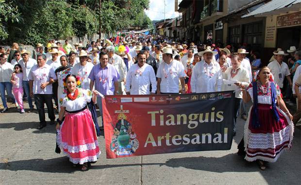Tianguis Artesanal de Domingo de Ramos en Uruapan