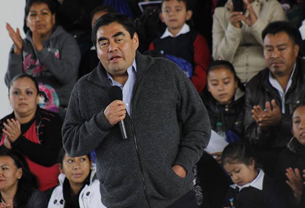 No busco la candidatura de Morena al gobierno de Puebla: Barbosa