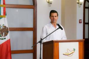 Peña Nieto reitera compromiso de resolver caso Iguala