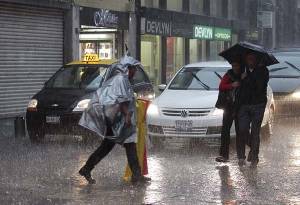 Clima en Puebla: seguirán fuertes lluvias y actividad eléctrica en zona metropolitana