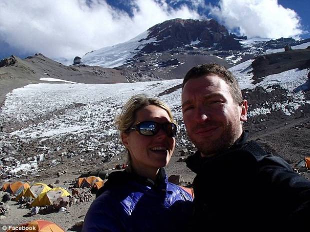Por lo menos dos muertos en ascensos al Everest este fin de semana