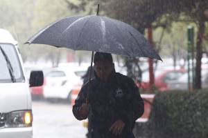Persisten lluvias en Puebla por canal de baja presión