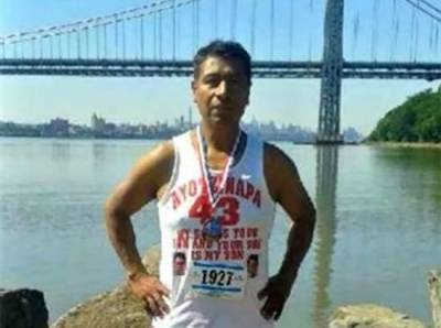 Padre de normalista desaparecido corrió la maratón de Nueva York