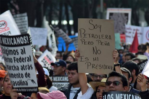 Miles se reúnen en nueva marcha contra gasolinazo en CDMX