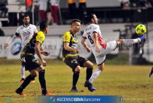 Lobos BUAP inicia con victoria el Clausura 2017, derrotó 2-0 a Murciélagos