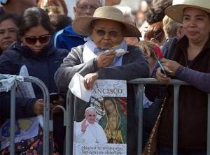 Esperaron tres horas para ver cinco segundos al Papa Francisco