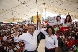 Beltrones respalda a Blanca Alcalá en cierre de campaña en Tepeaca