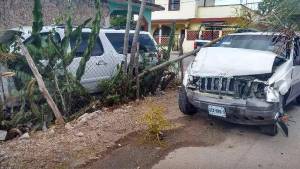 Felipe Calderón sale ileso de accidente vial en Quintana Roo
