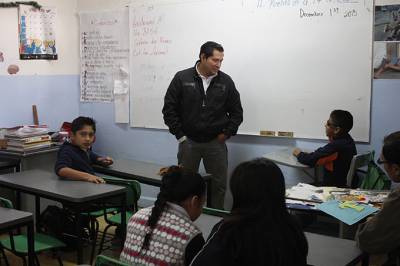 Sin licenciatura 25% de maestros de educación básica en Puebla: SNTE
