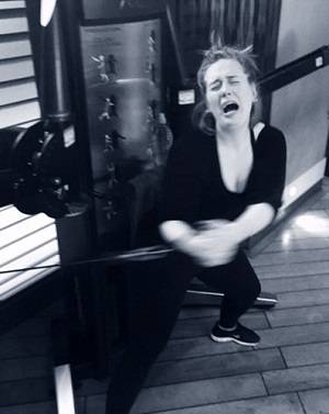 Adele se viraliza en entrenamiento de gimnasio