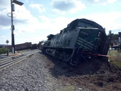FOTOS: Descarrila tren en Xaloztoc, Tlaxcala; no hubo heridos