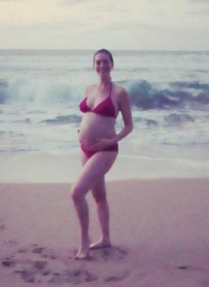 Anne Hathaway presume embarazo en redes sociales