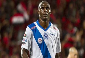 Directivo del Puebla FC llama &quot;negro malagradecido&quot; a jugador colombiano