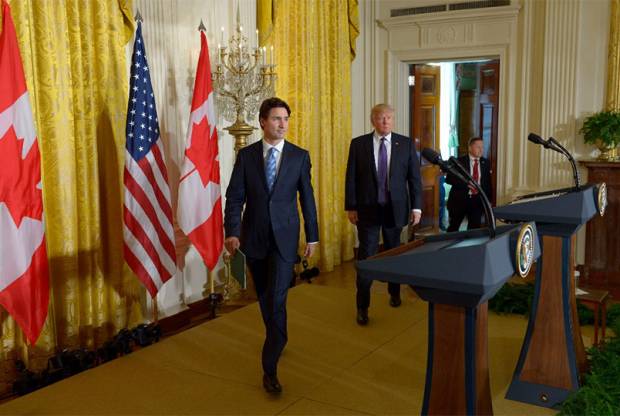 Primer ministro de Canadá marca sus diferencias con Trump sobre migración
