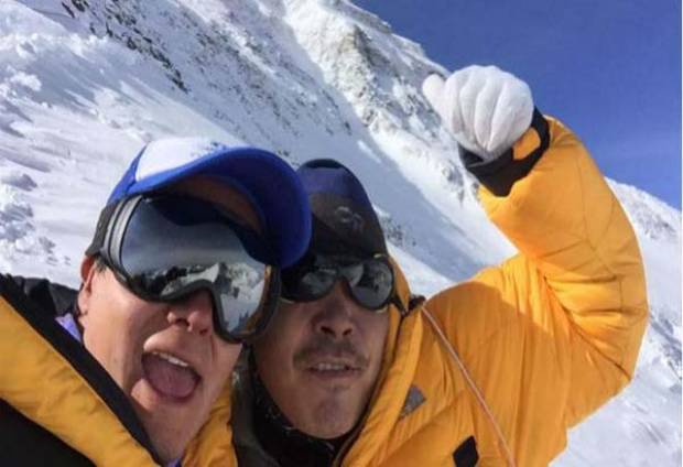 Poblano Aldo Valencia conquista cumbre del Everest