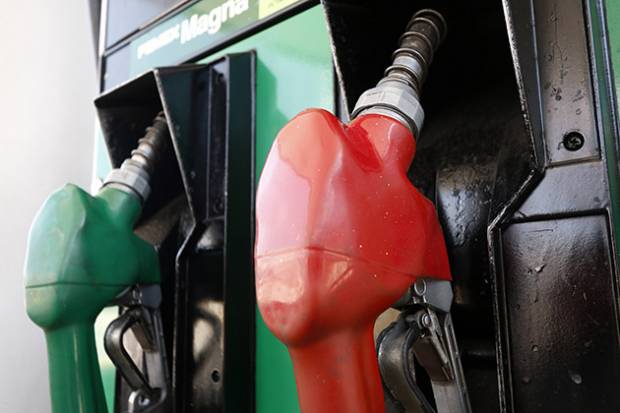 Precios de la gasolina serán liberados en 2016, adelanta Hacienda