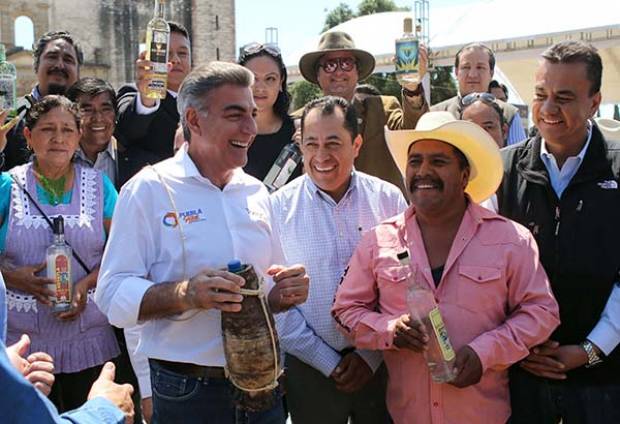 Puebla ahora es tierra de mezcal: Tony Gali