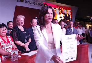 PRI oficializa candidatura de Blanca Alcalá