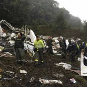 Confirman que avión del Chapecoense cayó por falta de combustible