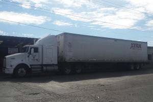 Localizan camiones robados en Puebla con mercancía valuada en 380 mil pesos