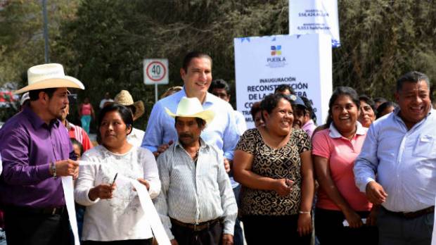 RMV entrega reconstrucción de la vía Coxcatlán-Tilapa