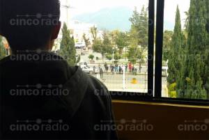 Huachicoleros asaltan alcaldía de Acajete por decomiso de camioneta