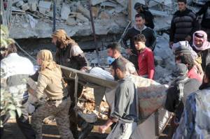 Ataque a hospitales y escuelas en Siria deja 50 civiles muertos