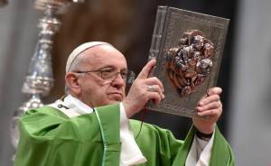 Senado formaliza invitación al Papa Francisco para visitar México