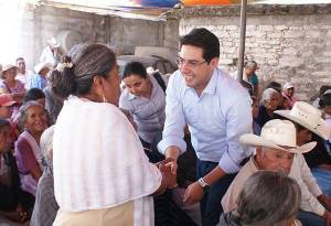 Jesús Giles inicia campaña para ser presidente del CDE del PAN en Puebla