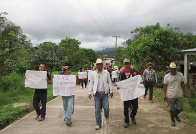 Vecinos de  Tlapacoya rechazan hidroeléctrica Puebla 1 en el río Ajajalpan